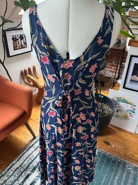 Vintage button up, tie back sun dress